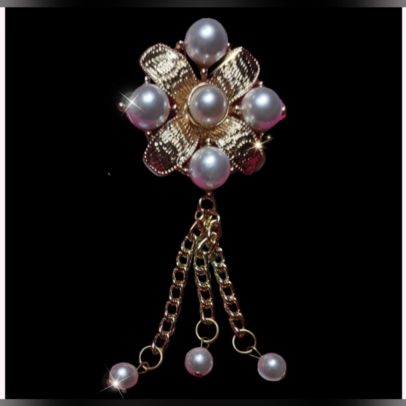 Pearl Pointe Fashion Brooch - Picture 2 of 13